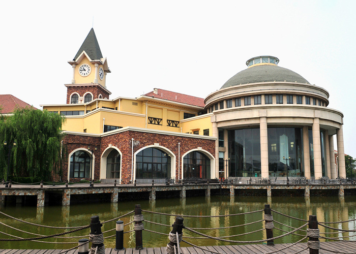 天津团泊湖温泉酒店